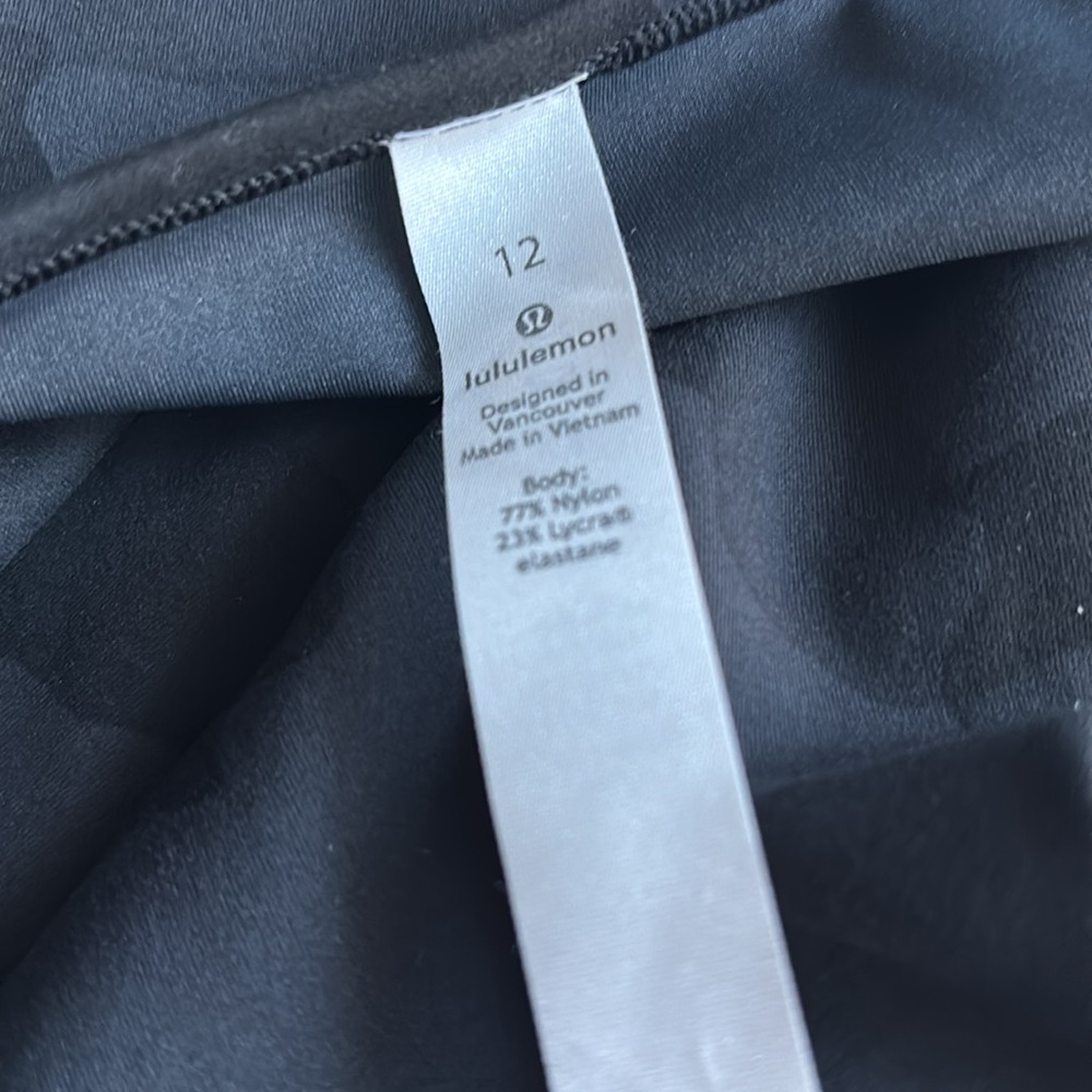 Lululemon Top - Picture 5 of 6